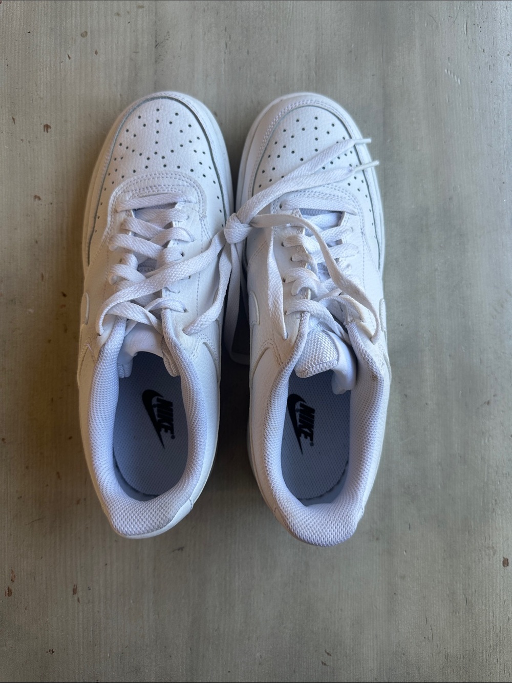 Nike White Leather Casual Sneakers Size 9 Women - Picture 3 of 9